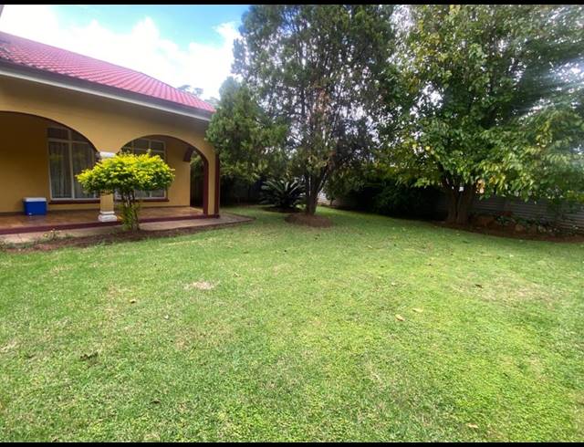 8 BEDROOM HOUSE FOR SALE IN BEDWORTH PARK